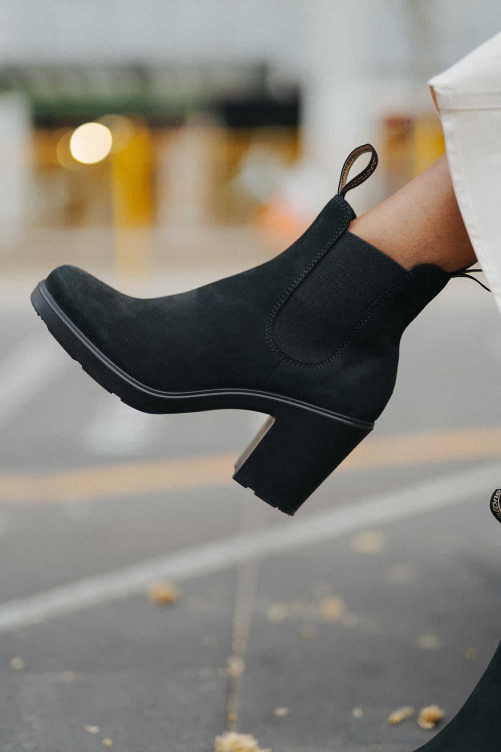 Women's Series #2460 - Image 9