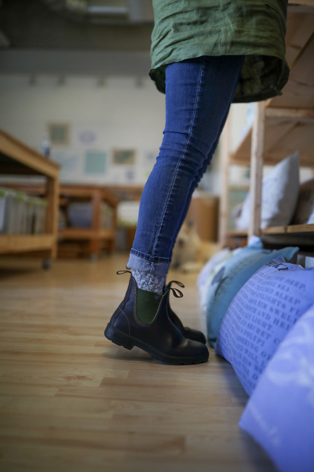 Women's Originals #519 - Image 10